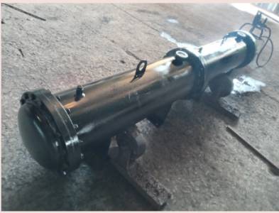 Double circuit water cooled condenser