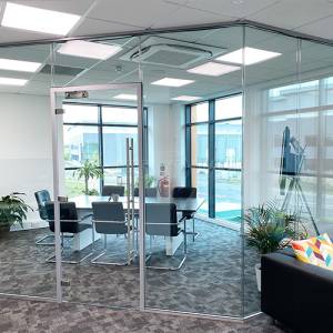 Frameless Glass Partiton