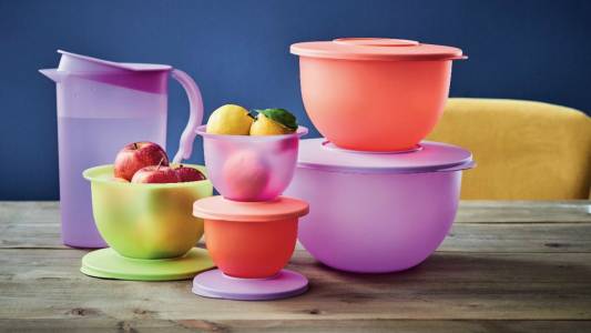 PLASTIC CONTAINERS
