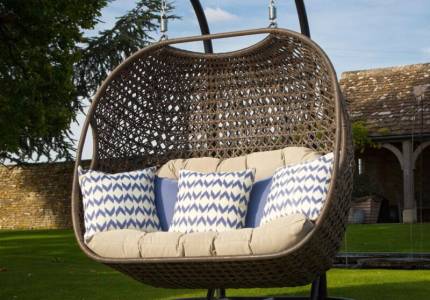 Garden Swingers