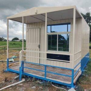 Balcony cabin