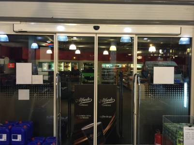 Frameless Glass Sliding Door