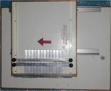 Foam cutting fixture