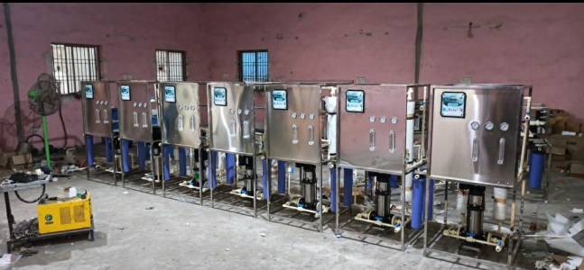 Carbonate Rinsing Filling Capping Machine (C-RFC)
