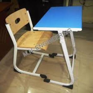 M.IN ENGINEERING Classroom Desk And Chair