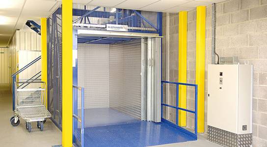 Industrial Lift