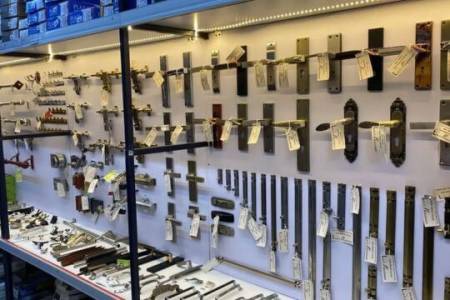 HARDWARE & ACCESSORIES
