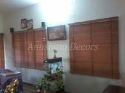 Wooden venetian blinds