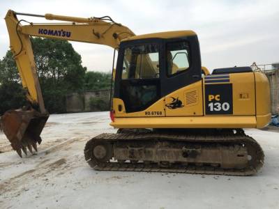 EXCAVATOR 13T