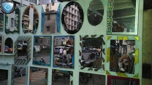 Decorative mirrors