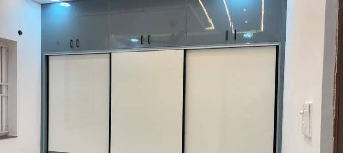 WARDROBES