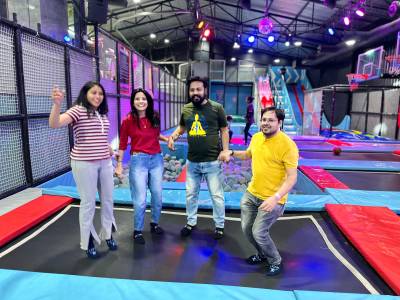 TRAMPOLINE PARK