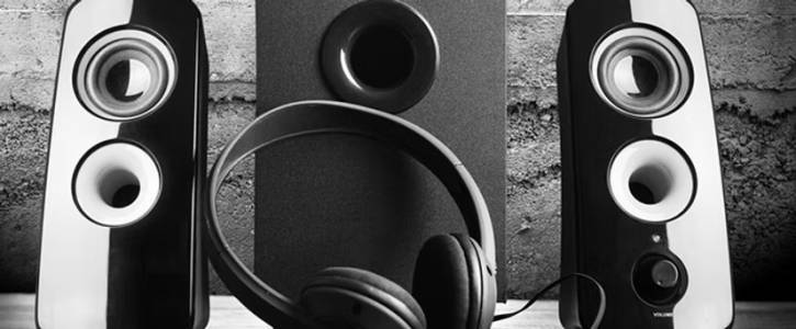 SPEAKERS & HOMETHEATE