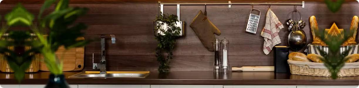 CUSTOMIZED CROCKERY UNITS